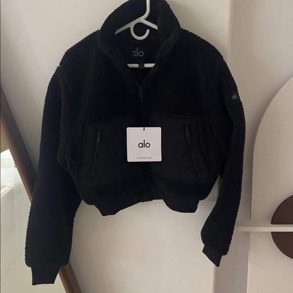ALO Yoga Jackets & Blazers - BRAND NEW WITH TAGS!!! ALO BLACK SHERPA EDGE JACKET. SIZE :S